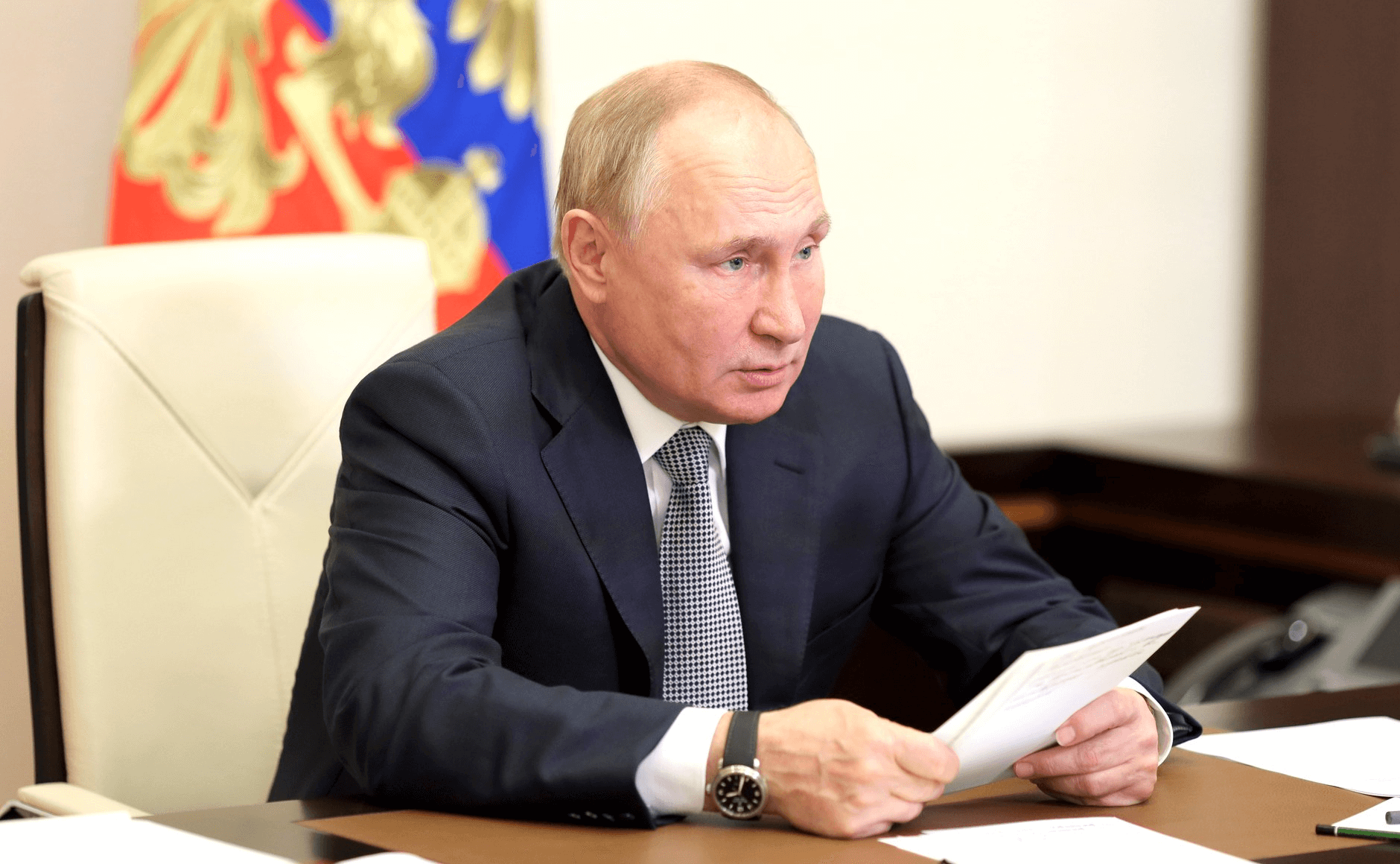 Путин подписал закон о признании участников спецоперации ветеранами боевых действий