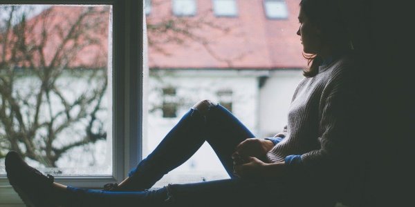 Психотерапевт назвал признаки постковидной депрессии