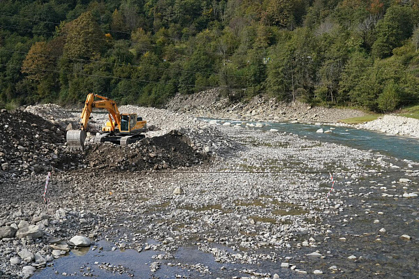 Власти Сочи по госконтракту получили 200 млн на расчистку рек Аше и Псезуапсе