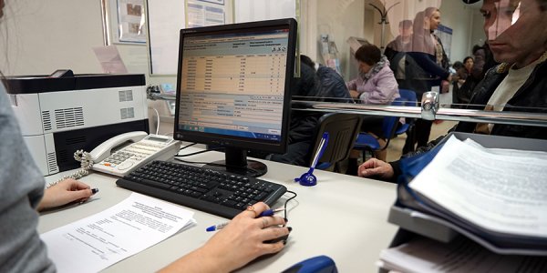 Опрос: многие россияне готовы не менять работу при условии увеличения зарплаты