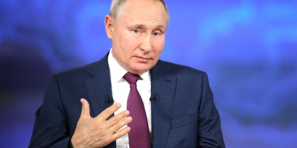 Путин: рост реальных зарплат и снижение бедности входят в приоритеты правительства