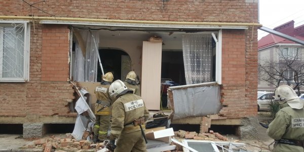 В Армавире из-за хлопка газа из многоквартирного дома эвакуировали 50 жителей