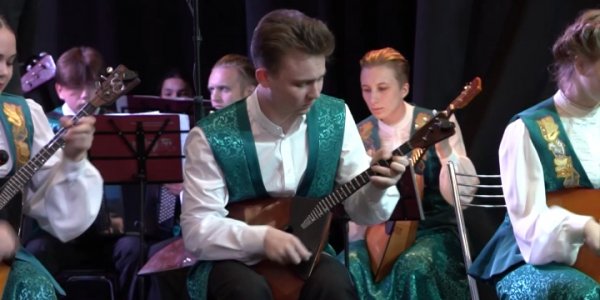 В Краснодаре первокурсники института культуры выступили с концертом