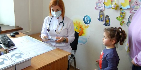 Врач Елизавета Мельникова: прививку от гриппа делаем детям с 6 месяцев
