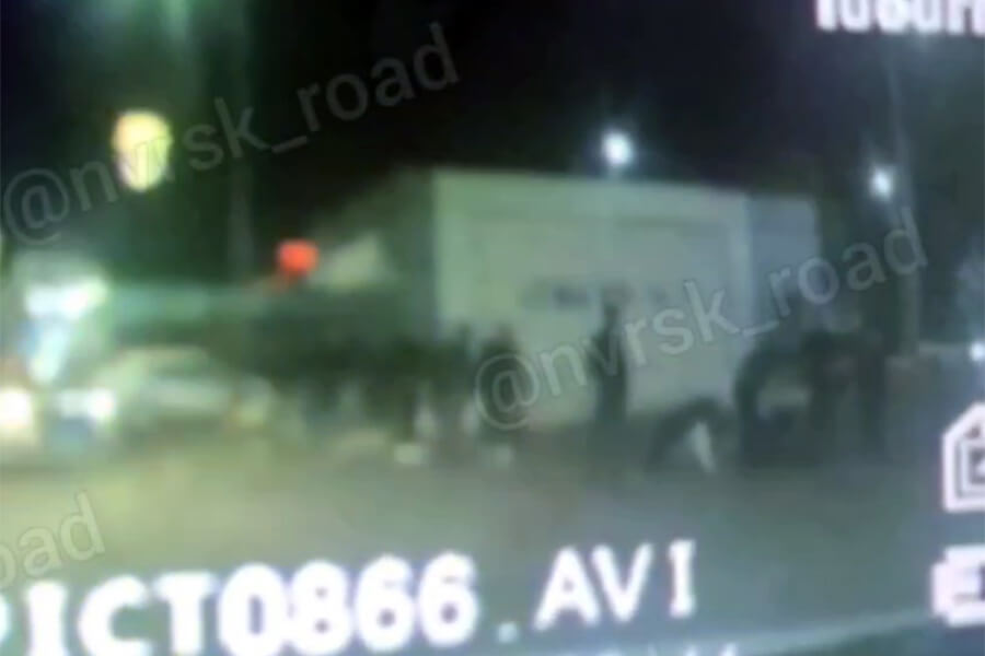 В Новороссийске группа мужчин напала на таксиста