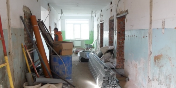 В станице Платнировской ремонт больницы планируют закончить согласно графику