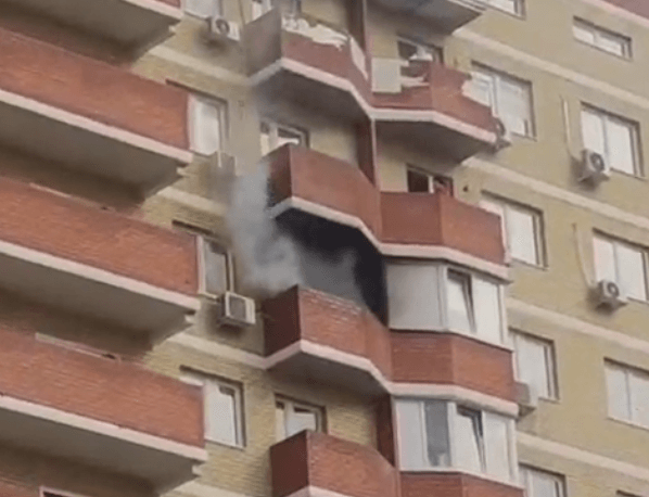 В Краснодаре во время пожара из многоэтажки эвакуировали 68 человек