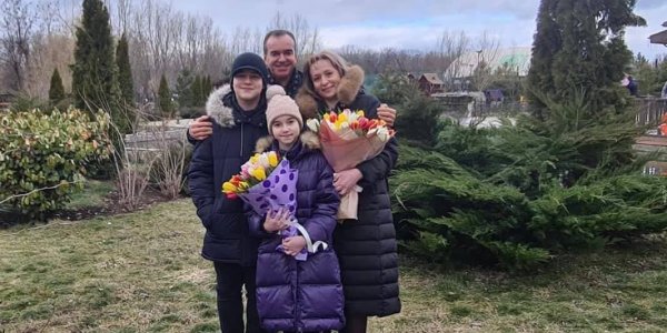 Губернатор Кубани поздравил жительниц края с Днем матери