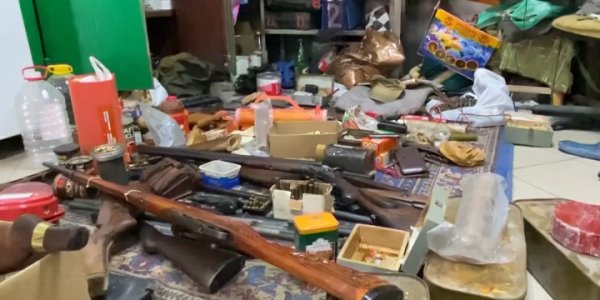 В Новороссийске местный житель хранил дома целый арсенал оружия