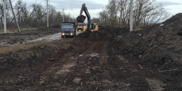 В Краснодаре разобрали основание старой дороги Почтового тракта