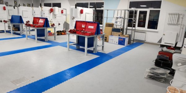 В КГК открыли новую мастерскую по компетенции «Слесарь-сантехник»
