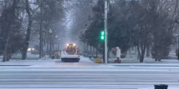 На Кубань обрушились снегопады: пробки, аварии, опоздавшие на работу люди