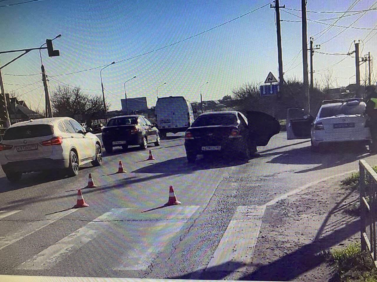 Под Краснодаром водитель иномарки сбил школьника на пешеходном переходе