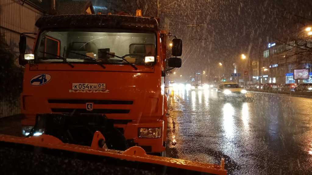 На дорогах Краснодара ночью может образоваться гололедица
