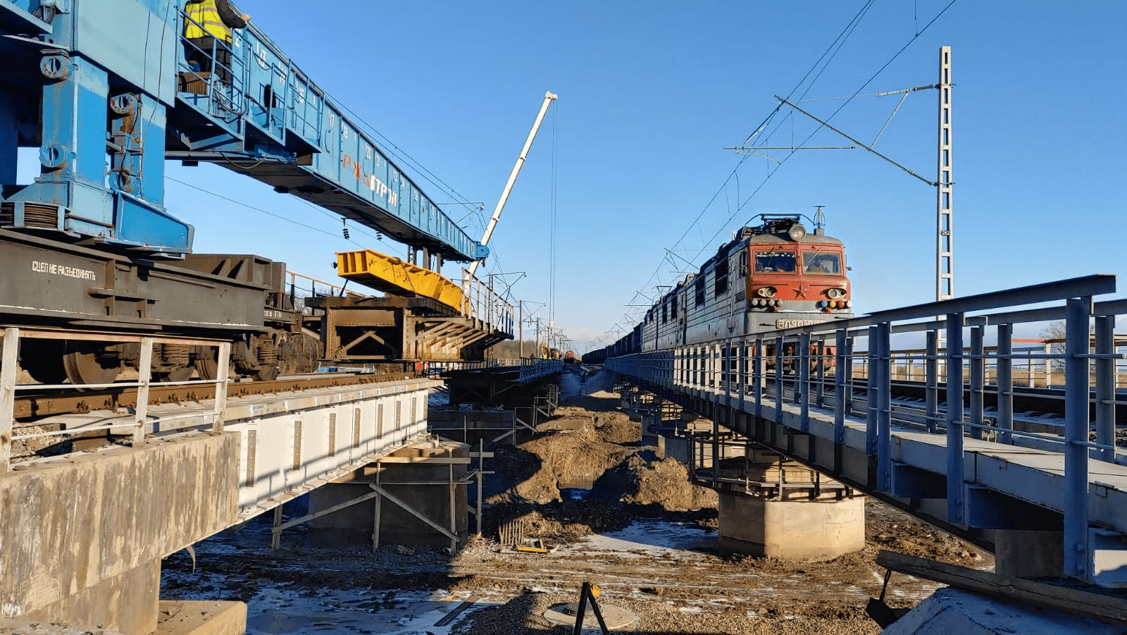 На Кубани реконструировали 120-метровый железнодорожный мост