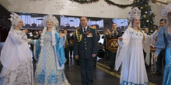 Бойцы Росгвардии поздравили жителей Кубани с наступающим Новым годом