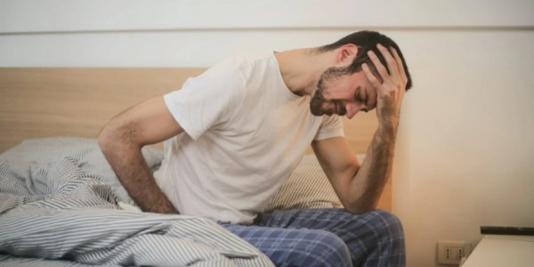 Врач: чувство усталости может стать предвестником заболевания омикрон-штаммом