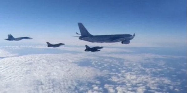 Российские истребители сопроводили над Черным морем военные самолеты стран НАТО