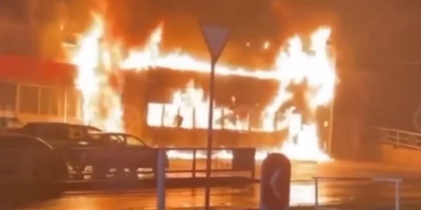 МЧС: площадь пожара в шиномонтажной мастерской в Сочи составила 240 кв. метров
