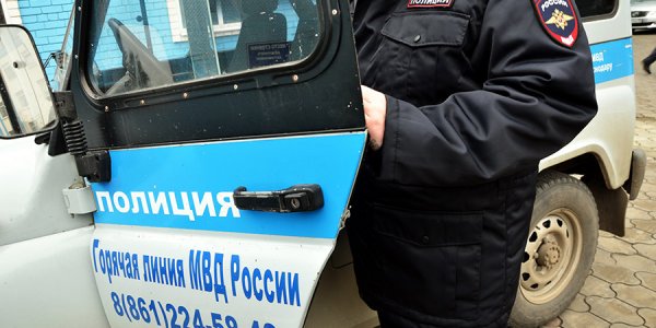 В Кореновском районе пьяный лихач и его друзья устроили драку с полицией