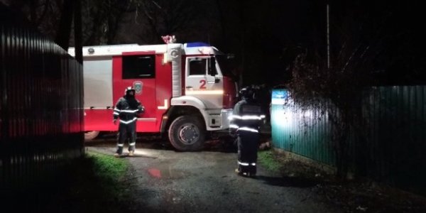 В Краснодаре сгорела крыша частного дома в НСТ имени Седина