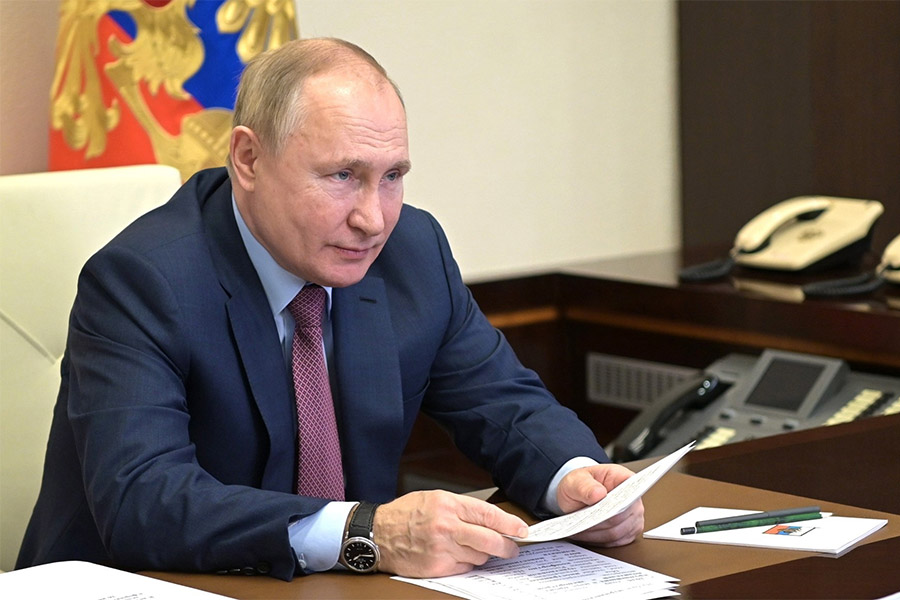 Владимир Путин в 2021 году заработал 10,2 млн рублей