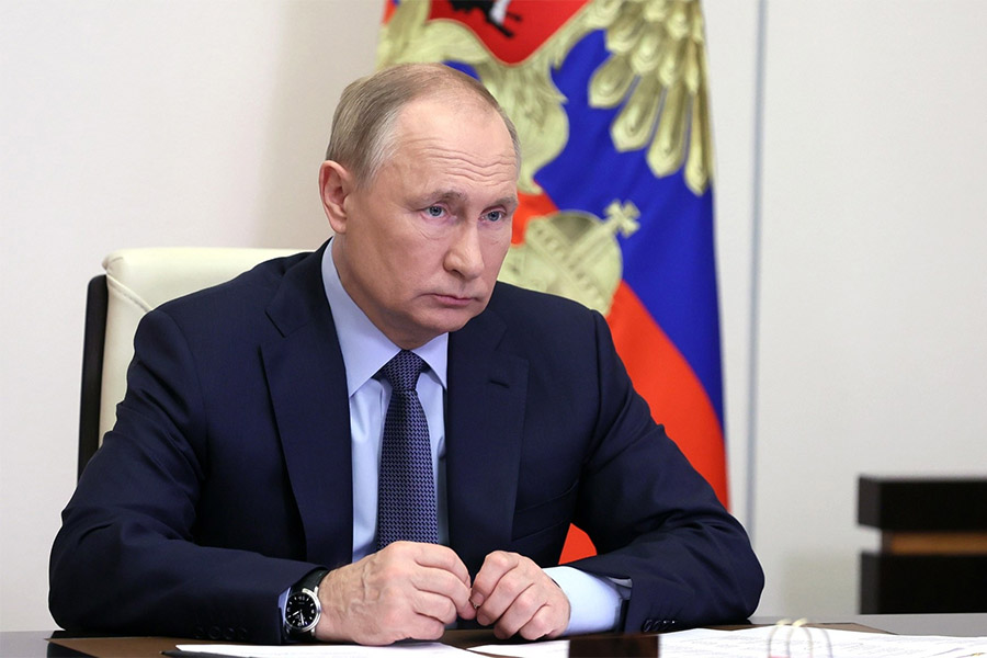 Путин одобрил закон о штрафах за отождествление СССР и нацистской Германии