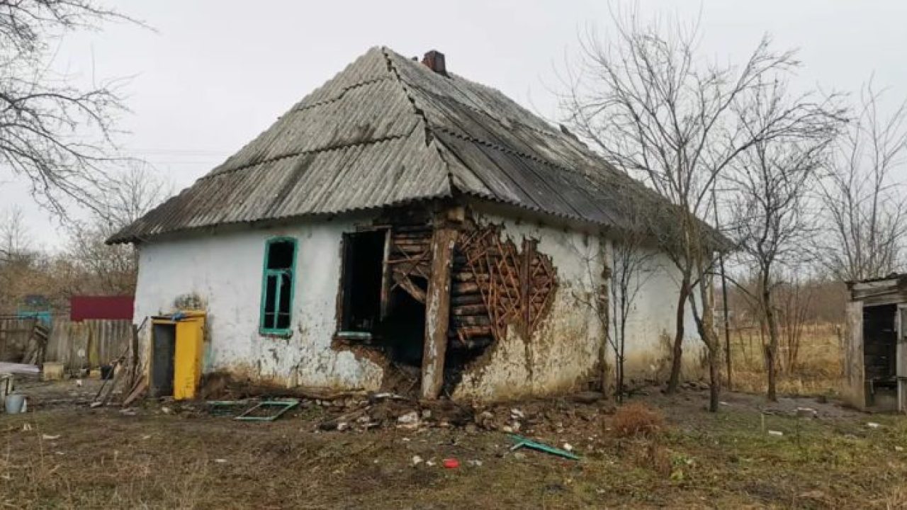 На Кубани при пожаре из-за неисправной печи в доме погибли двое пенсионеров  - 5 января, 2022 Все новости, Происшествия «Кубань 24»