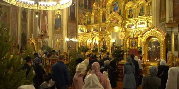 В Краснодаре Вениамин Кондратьев посетил службу в Свято-Екатерининском соборе