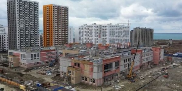 В Новороссийске завершается строительство самой большой школы