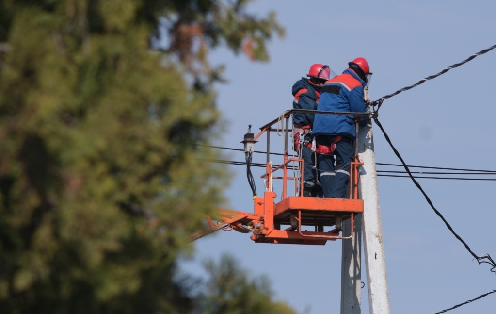 На юго-западе Кубани к электросетям подключено 6,7 тыс. новых потребителей