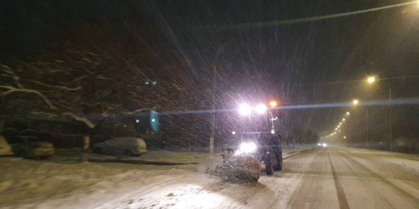 Дороги Кубани от снега расчищают 149 комбинированных машин