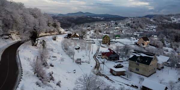 В Сочи ожидается сильный ветер и налипание мокрого снега