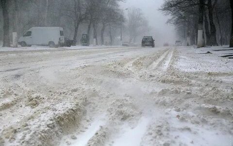 В ГИБДД Кубани призвали водителей быть осторожными на дорогах во время снегопада