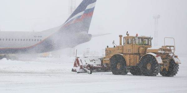 Вылет авиарейса в Сочи задержан на 6 часов из-за метели в Новокузнецке