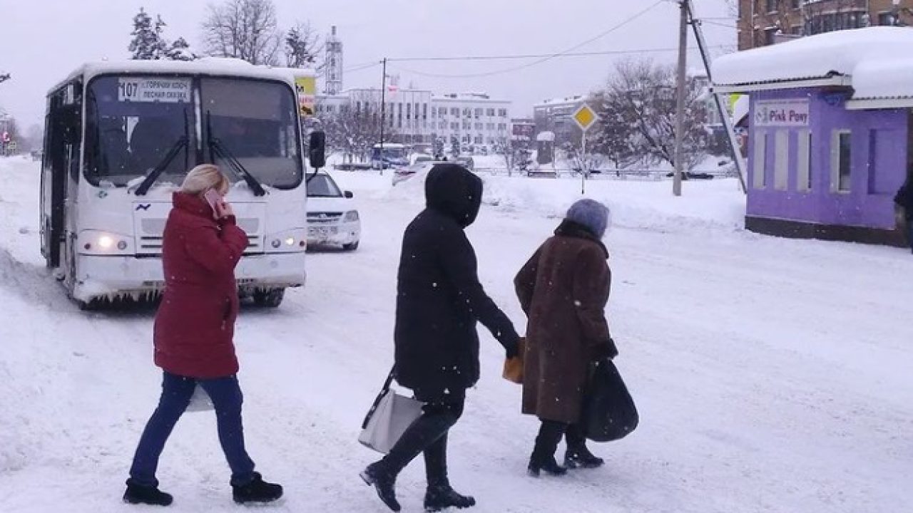 В Горячем Ключе из-за снегопада приостановили работу два пригородных  автобуса - 18 января, 2022 Все новости, Общество «Кубань 24»