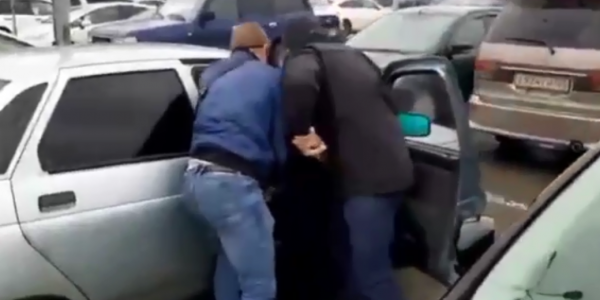 В ФСБ рассказали о задержании мужчины в Новороссийске, подозреваемого во взятке