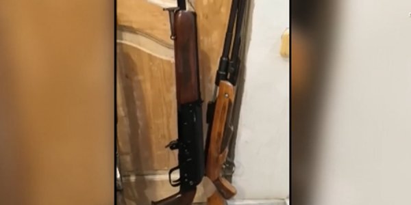 В Анапе у участника пьяной ссоры в доме нашли 6 единиц огнестрельного оружия