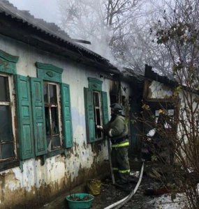 В Курганинске сгорел жилой частный дом, хозяин погиб