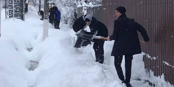 Кондратьев поблагодарил коммунальные службы и активистов за расчистку снега