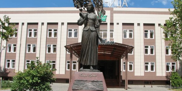 «Кубанькино» не удалось отсудить памятник Кларе Лучко у мэрии Краснодара