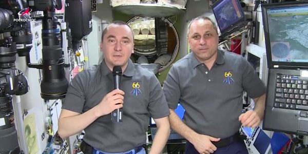 Космонавты с Международной космической станции поздравили россиян с 23 февраля