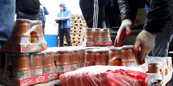 В Динском районе собирают гуманитарную помощь для жителей ДНР и ЛНР