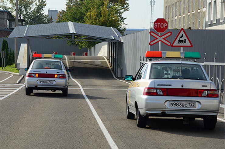 В России предложили сделать обязательными курсы противоаварийного вождения