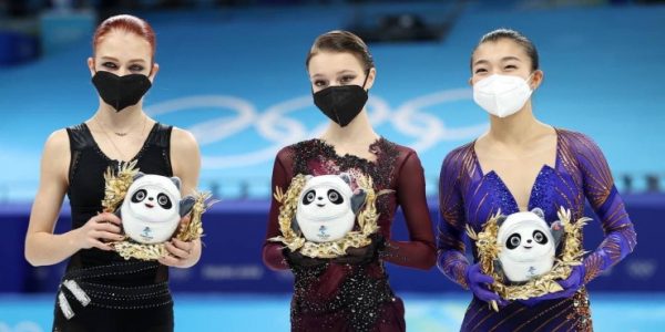 Плющенко поддержал российских фигуристок после выступления на Олимпиаде в Пекине