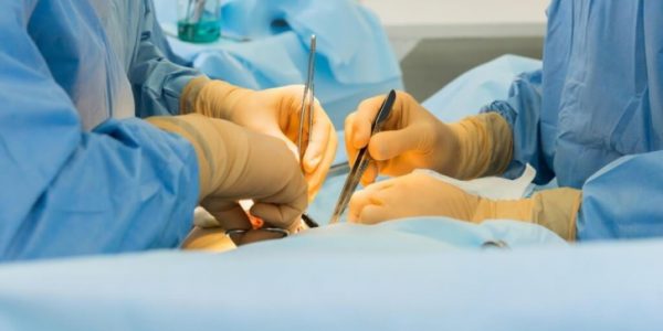 В Новороссийске хирурги удалили пенсионеру почку, занявшую половину брюшной полости