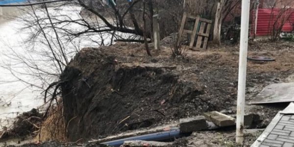 В Крымске жители коттеджей возле Адагума обеспокоены разрушением берега