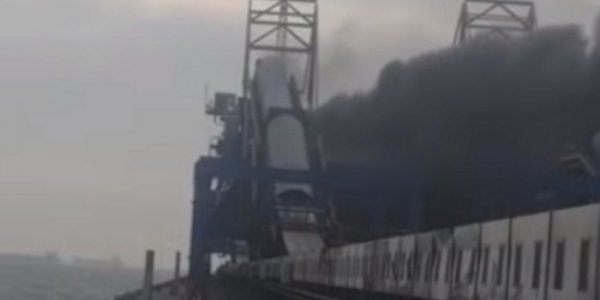 В порту Тамань произошел пожар на крупнейшем в России угольном терминале