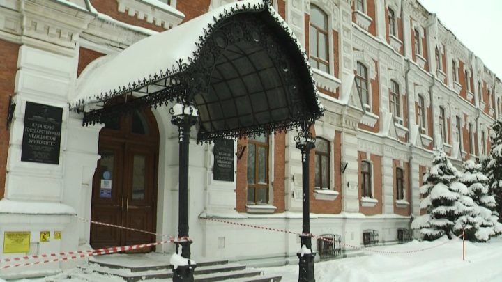 В Краснодаре проводят реставрацию бывшего Епархиального женского училища