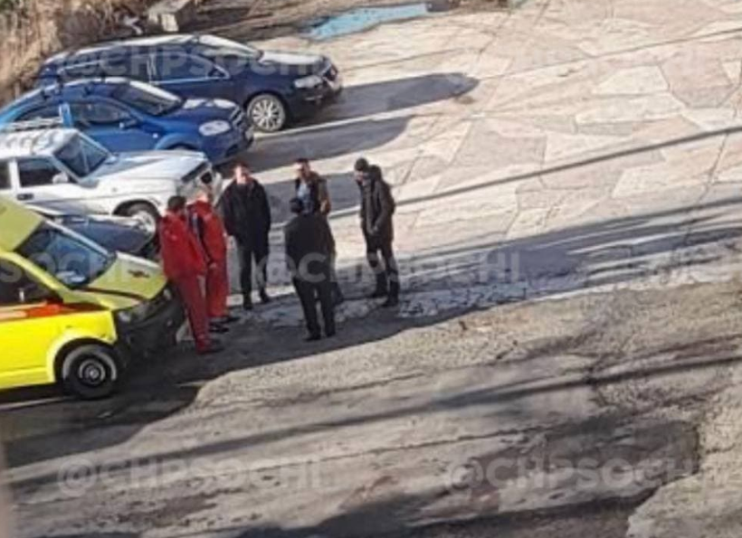 В Сочи на парковке нашли труп мужчины